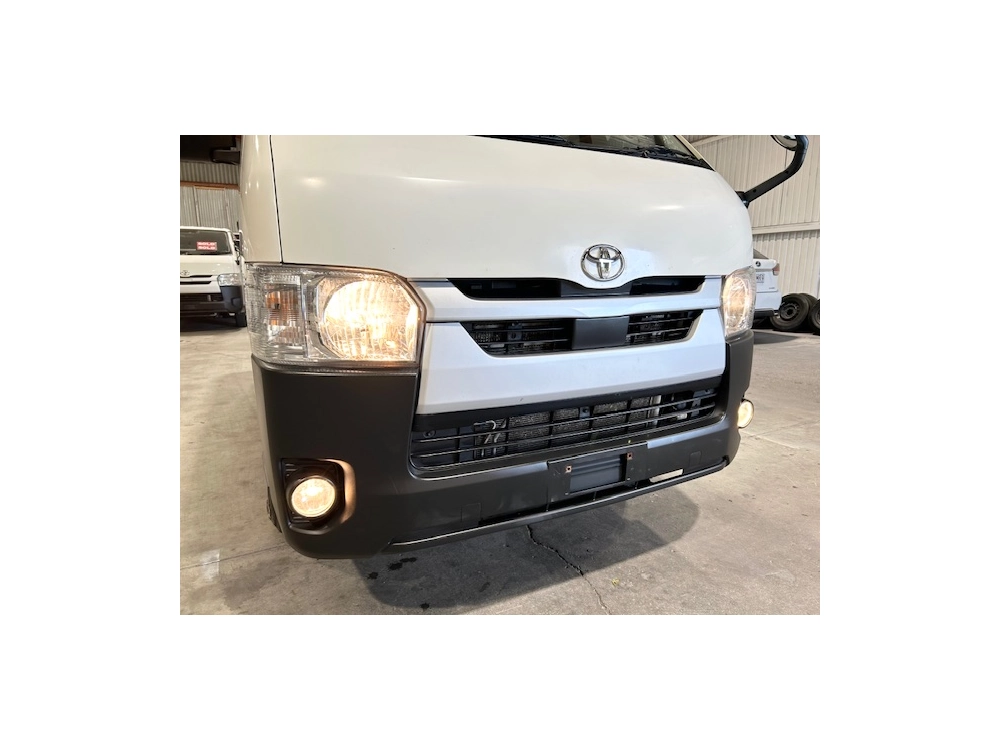 2020 Toyota Hiace FACELIFT MODEL 6 Seaters *4x4*