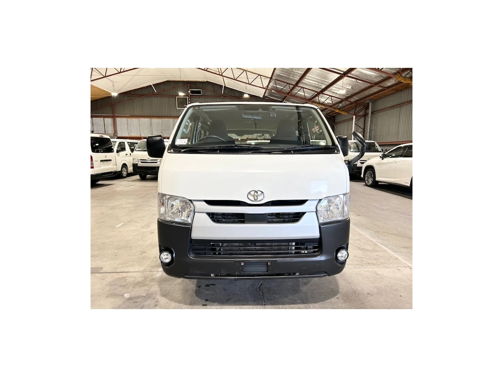 2020 Toyota Hiace *4WD* 6 SEATS_ DUAL AIRBAGS_ $500 DISCOUNTED FOR FUEL (1 WEEK ONLY)