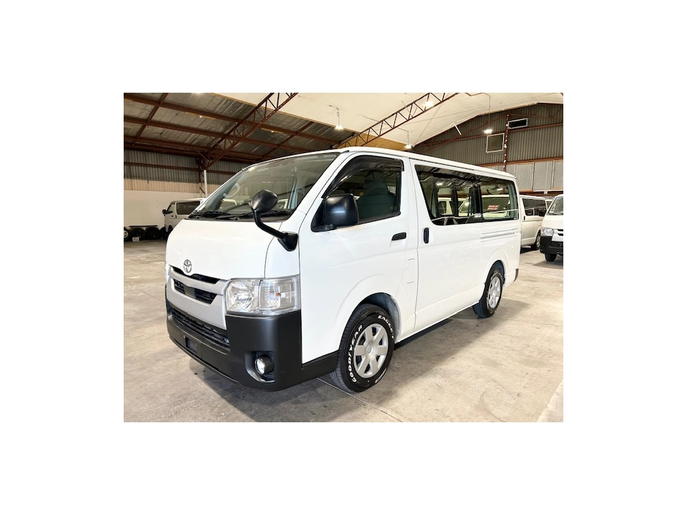 2020 Toyota Hiace *4WD* 6 SEATS_ DUAL AIRBAGS_ $500 DISCOUNTED FOR FUEL (1 WEEK ONLY)