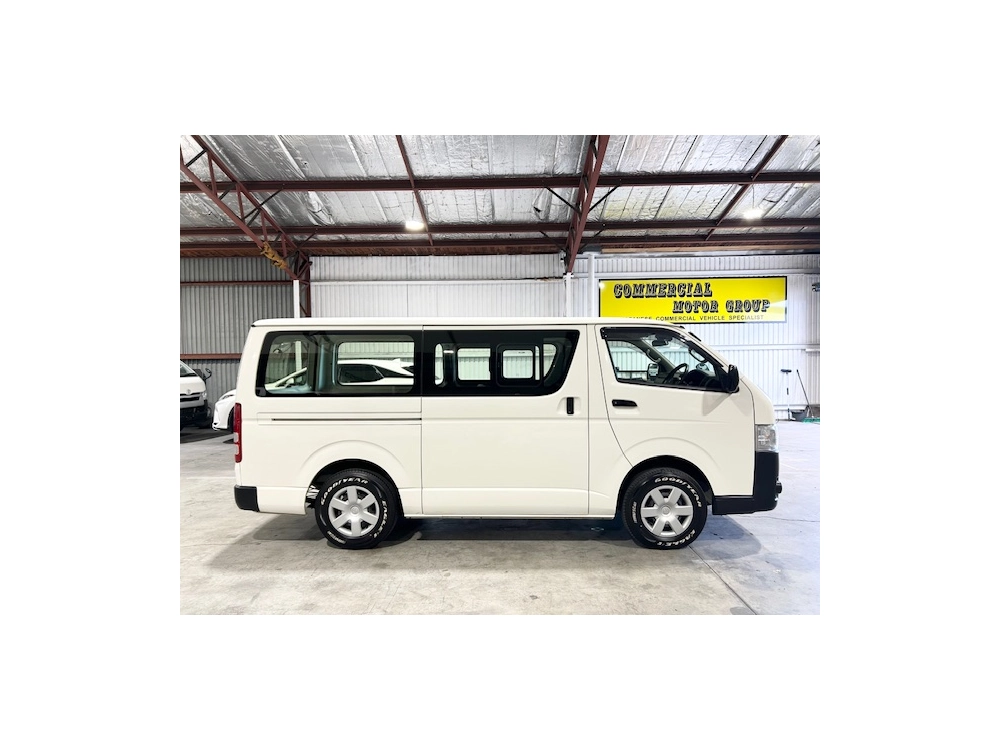 2020 Toyota Hiace FACELIFT MODEL 6 Seaters *4x4*