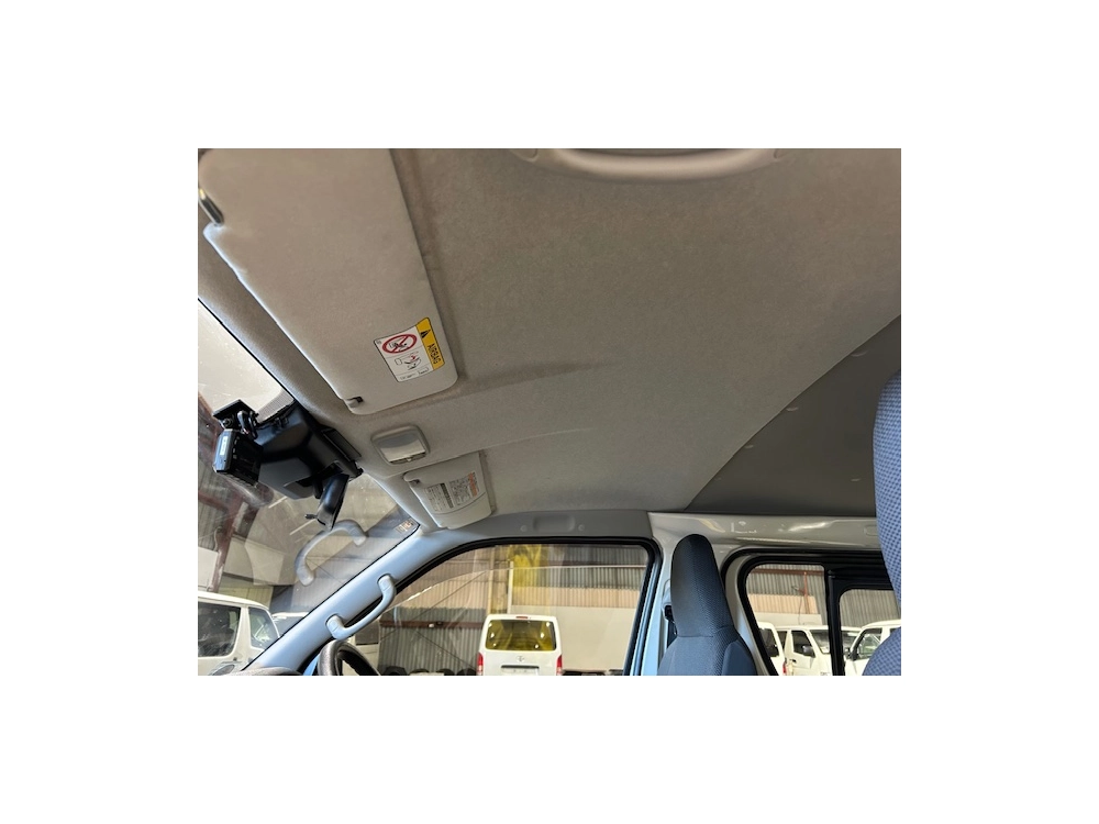 2020 Toyota Hiace FACELIFT MODEL 6 Seaters *4x4*