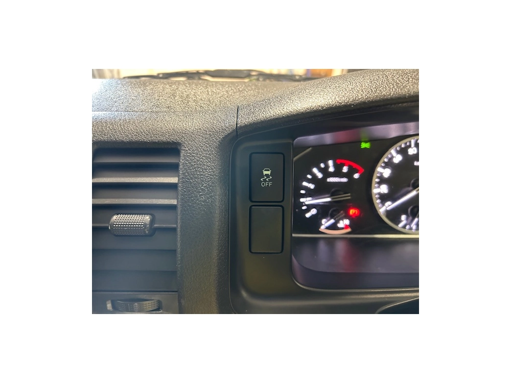 2020 Toyota Hiace FACELIFT MODEL 6 Seaters *4x4*