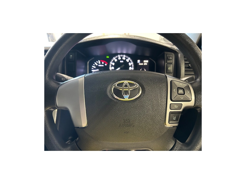 2020 Toyota Hiace FACELIFT MODEL 6 Seaters *4x4*