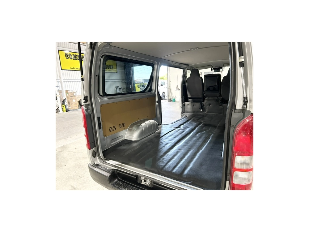 2018 Toyota Hiace =2WD= Free Heavy Duty ROOFRACK *** $1000 DISCOUNTED for FUEL