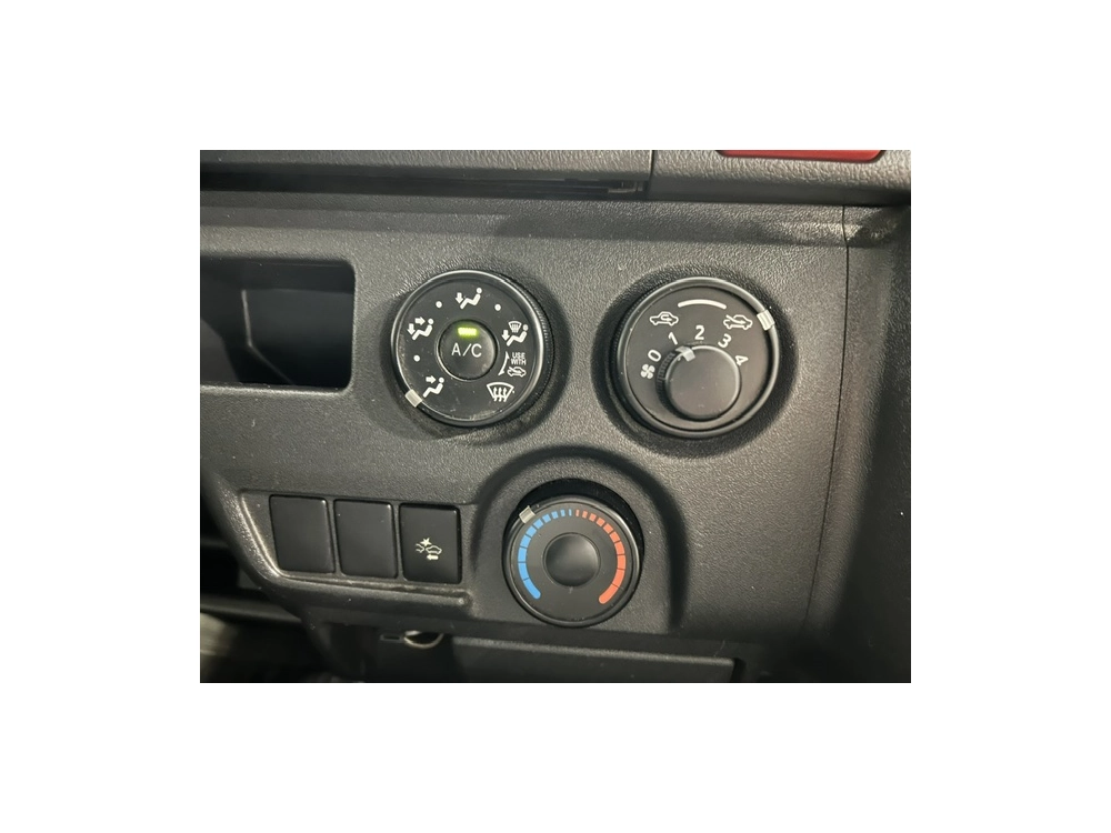 2018 Toyota Hiace =2WD= Free Heavy Duty ROOFRACK *** $1000 DISCOUNTED for FUEL