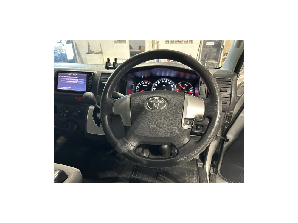 2018 Toyota Hiace =2WD= Free Heavy Duty ROOFRACK *** $1000 DISCOUNTED for FUEL