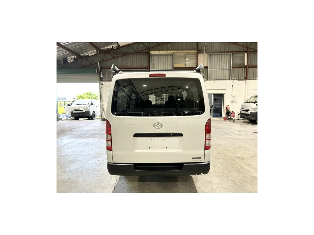 2018 Toyota Hiace =2WD= Free Heavy Duty ROOFRACK *** $1000 DISCOUNTED for FUEL