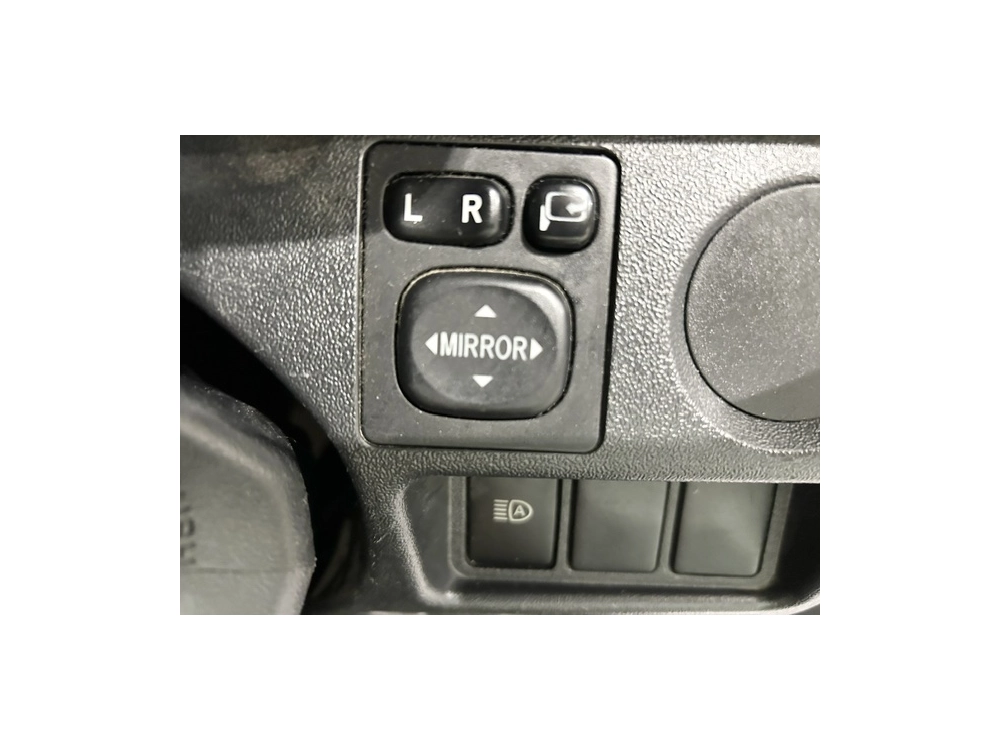 2018 Toyota Hiace =2WD= Free Heavy Duty ROOFRACK *** $1000 DISCOUNTED for FUEL