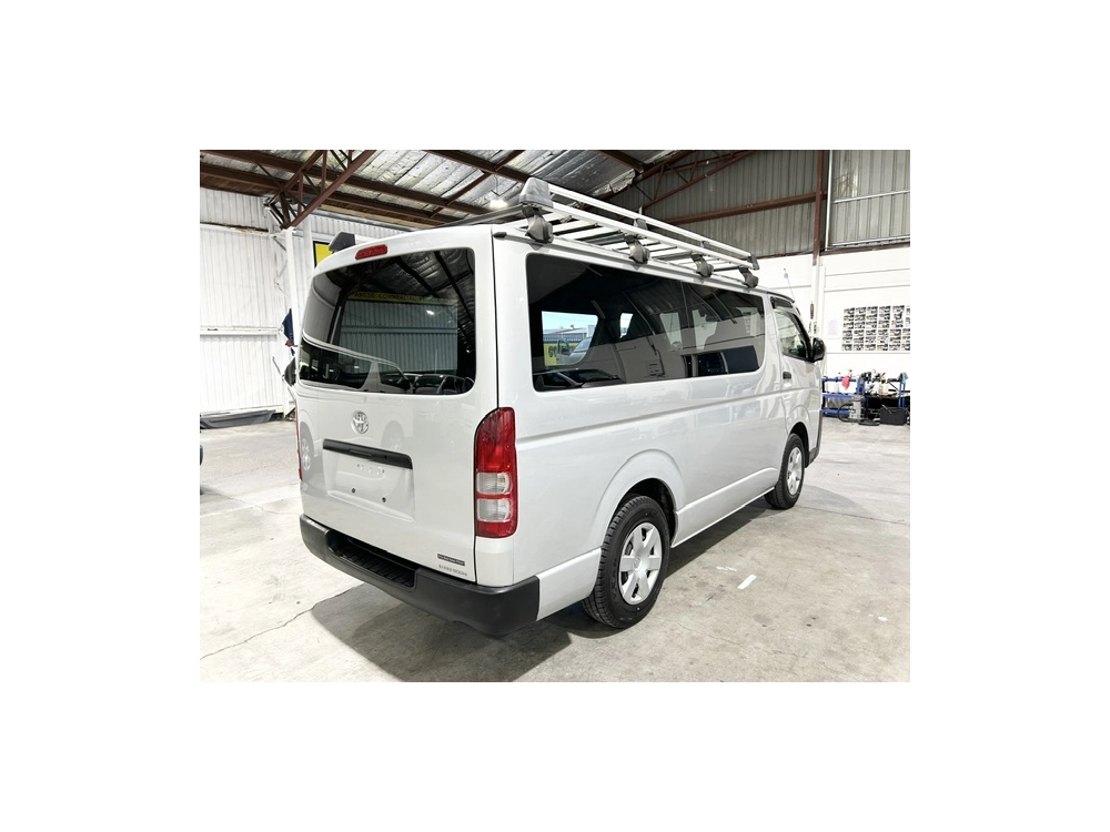 2018 Toyota Hiace =2WD= Free Heavy Duty ROOFRACK *** $1000 DISCOUNTED for FUEL