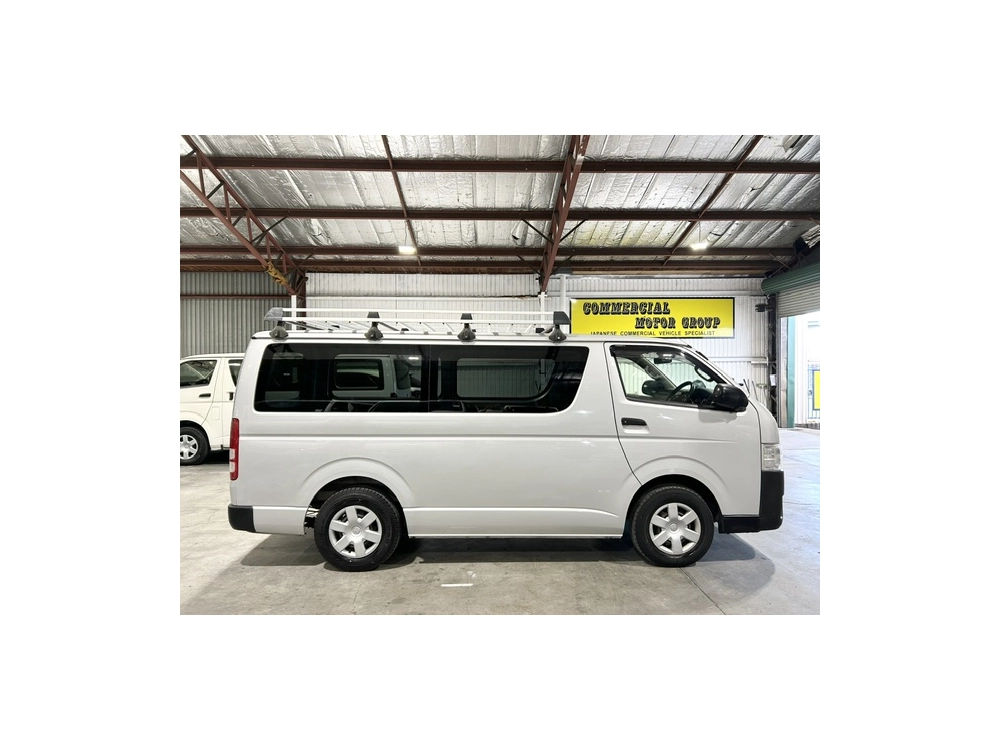 2018 Toyota Hiace =2WD= Free Heavy Duty ROOFRACK *** $1000 DISCOUNTED for FUEL