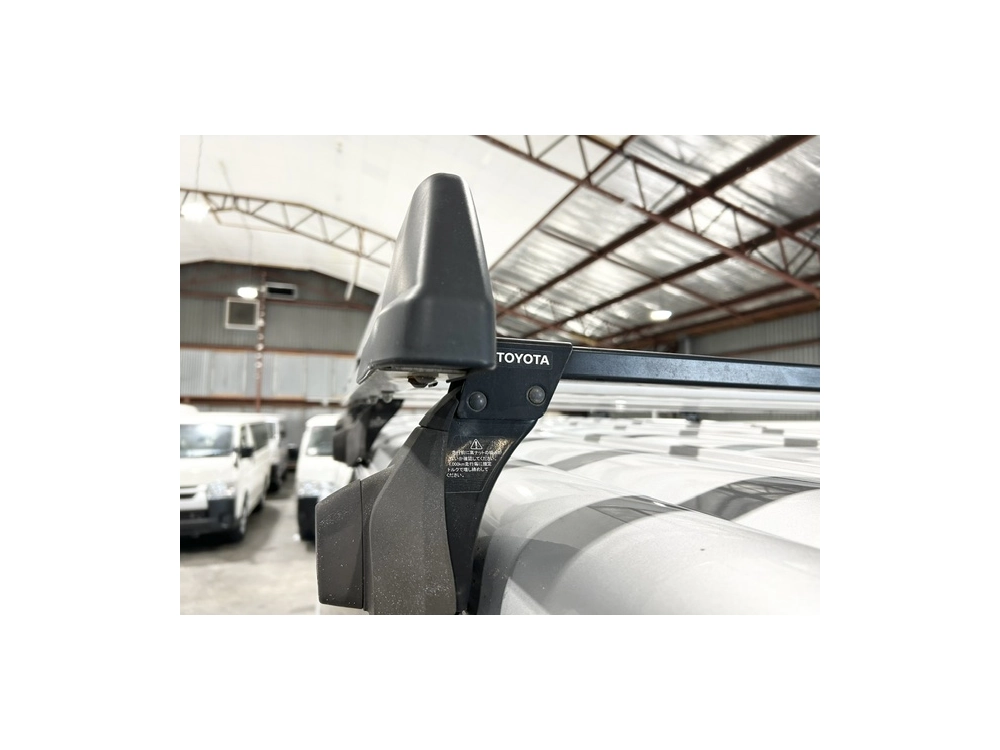 2018 Toyota Hiace =2WD= Free Heavy Duty ROOFRACK *** $1000 DISCOUNTED for FUEL