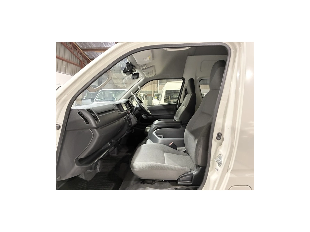 2021 Toyota Hiace 4X4 *SUPER LWB (JUMBO)* DUAL AIRBAGS / 6 SEATER