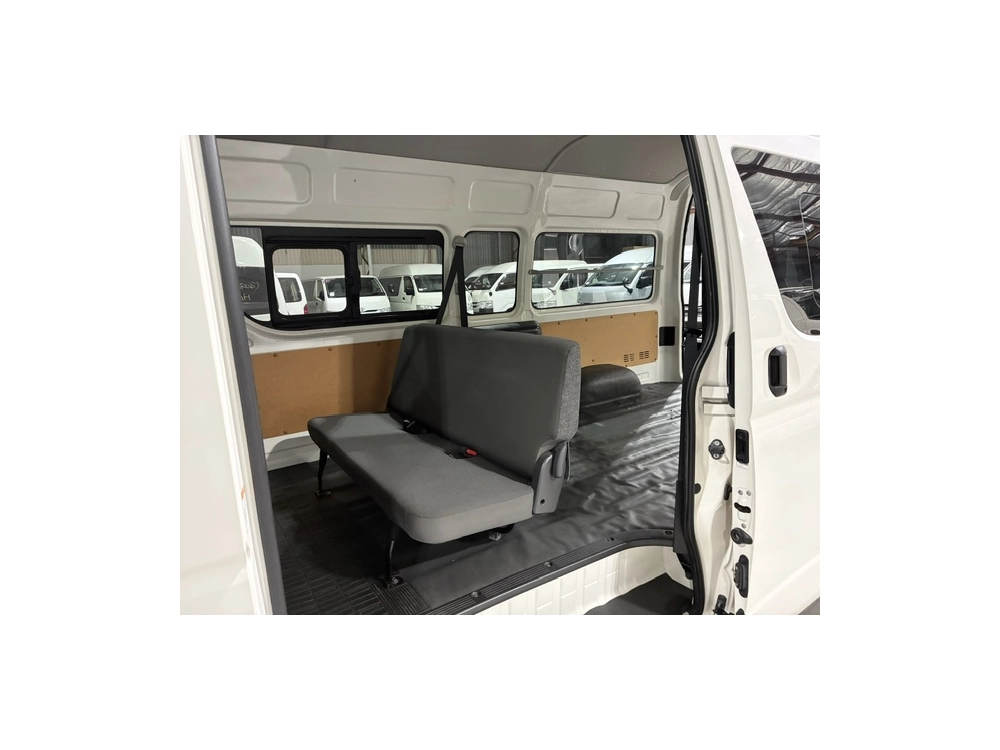 2021 Toyota Hiace 4X4 *SUPER LWB (JUMBO)* DUAL AIRBAGS / 6 SEATER