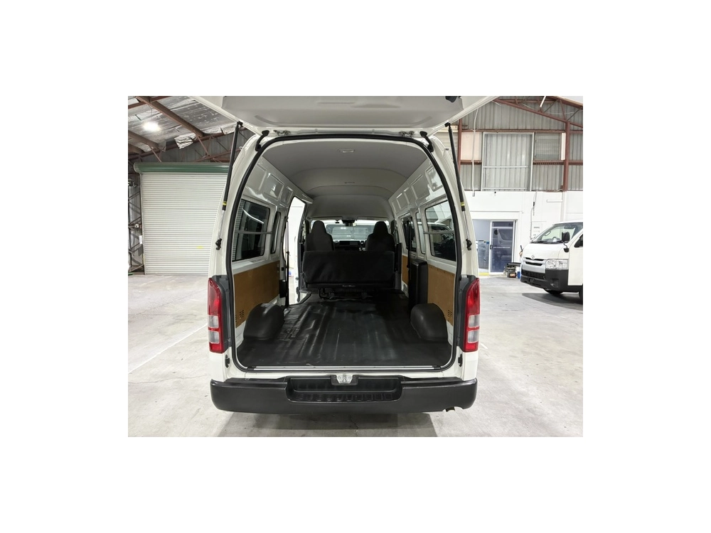 2021 Toyota Hiace 4X4 *SUPER LWB (JUMBO)* DUAL AIRBAGS / 6 SEATER