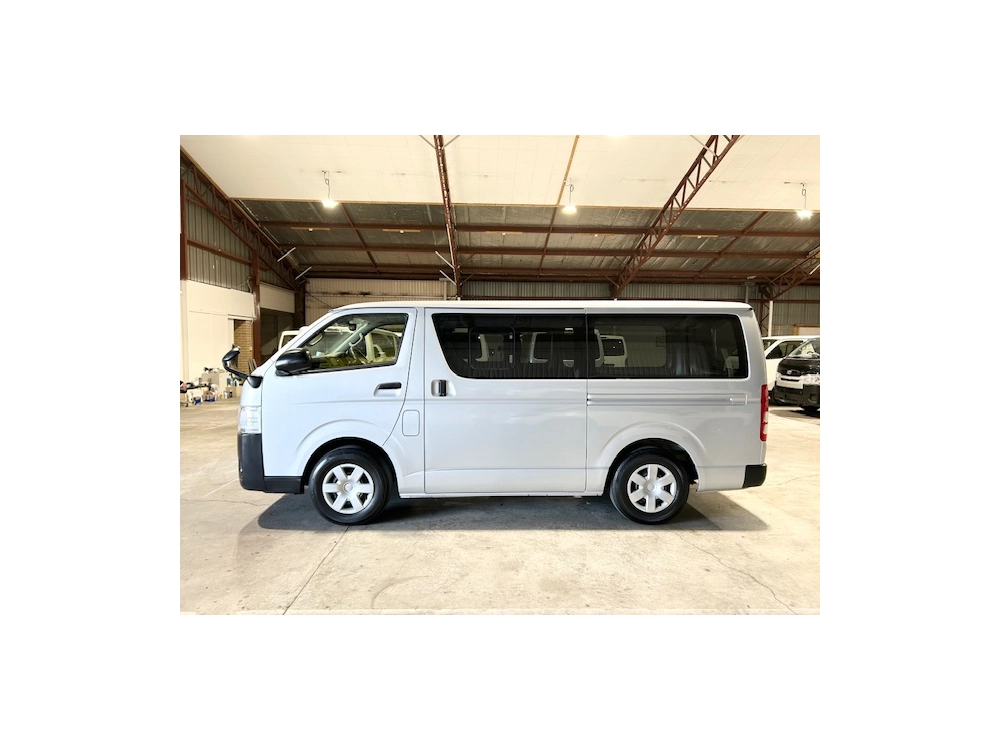 2018 Toyota Hiace - 6 Seater - Full Options