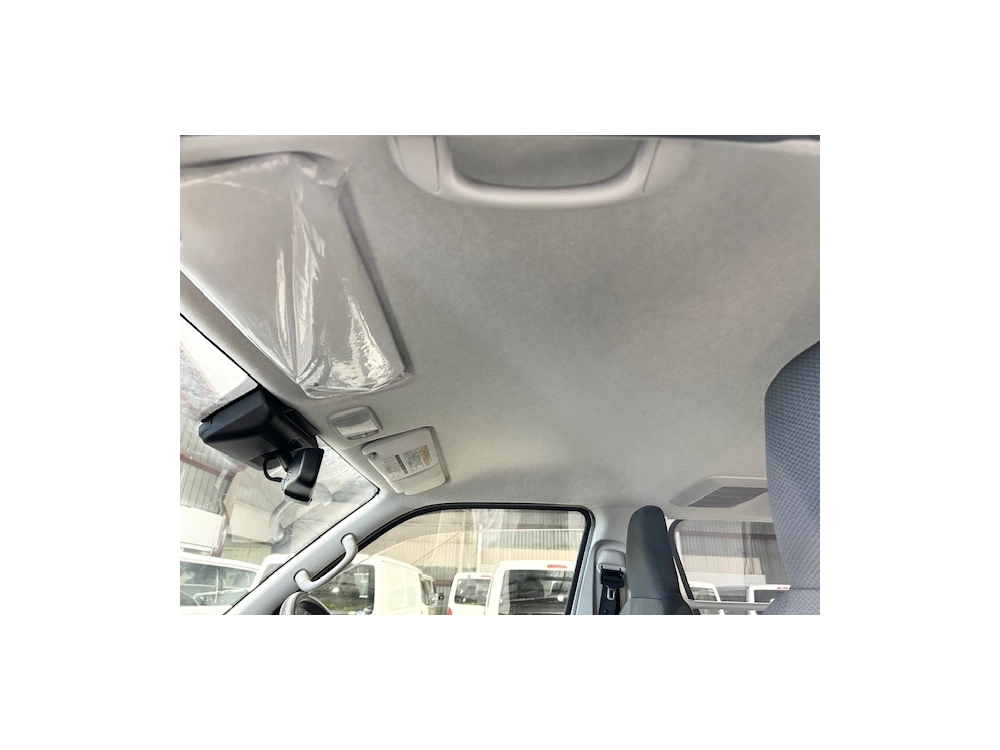 2018 Toyota Hiace = 4X4 = ONLY 123kms