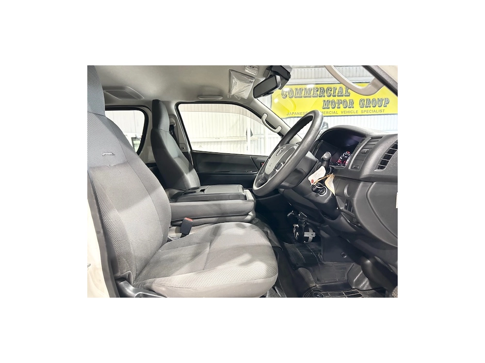 2018 Toyota Hiace = 4X4 = ONLY 123kms