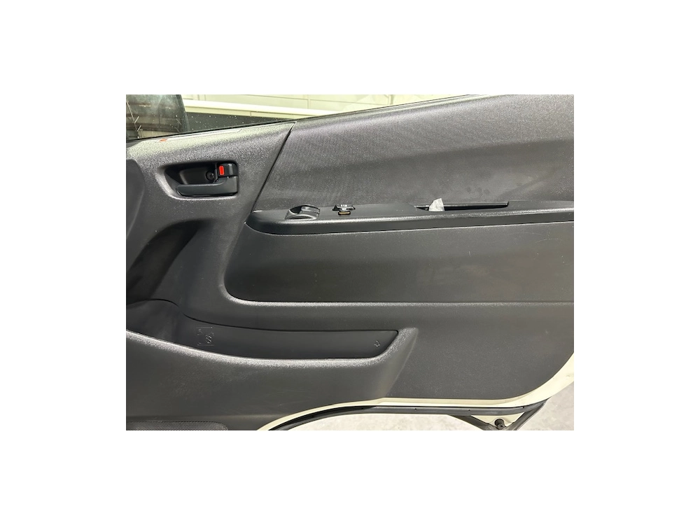 2018 Toyota Hiace = 4X4 = ONLY 123kms