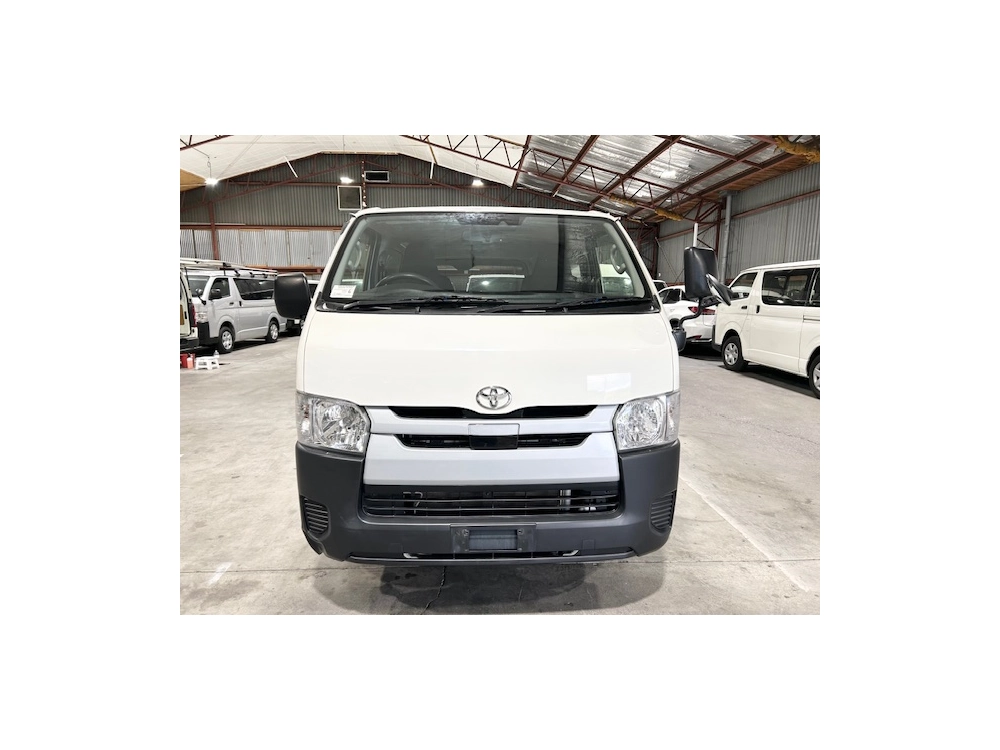 2018 Toyota Hiace = 4X4 = ONLY 123kms