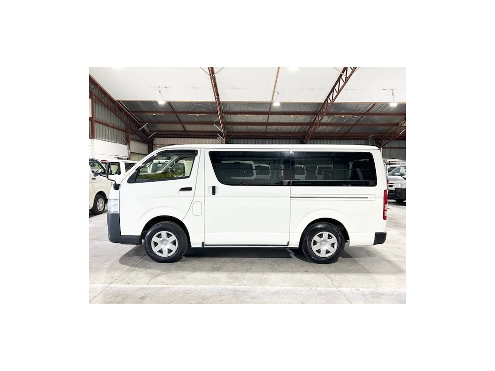 2018 Toyota Hiace = 4X4 = ONLY 123kms
