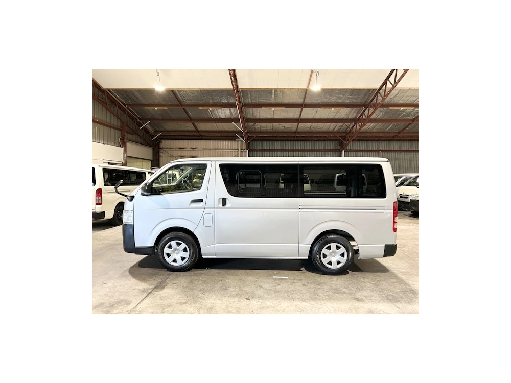 2018 Toyota Hiace *** $4200 REDUCED *** 6 SEATERS