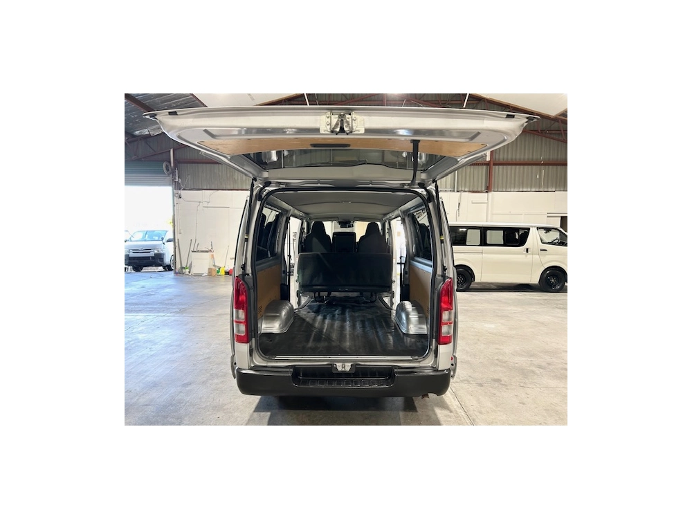 2018 Toyota Hiace *** $4200 REDUCED *** 6 SEATERS