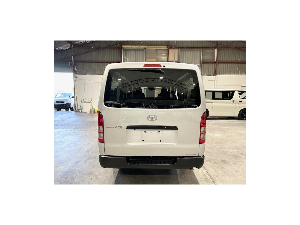 2018 Toyota Hiace *** $4200 REDUCED *** 6 SEATERS
