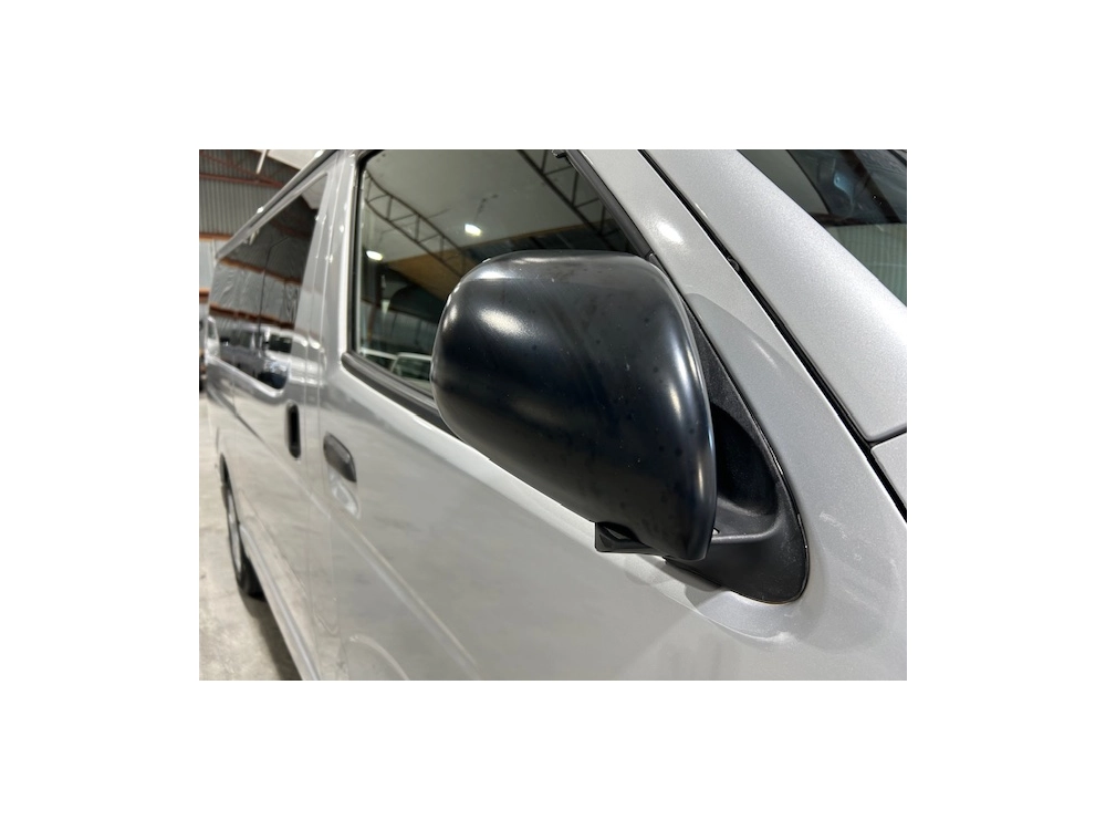 2018 Toyota Hiace - 6 Seater - Full Options