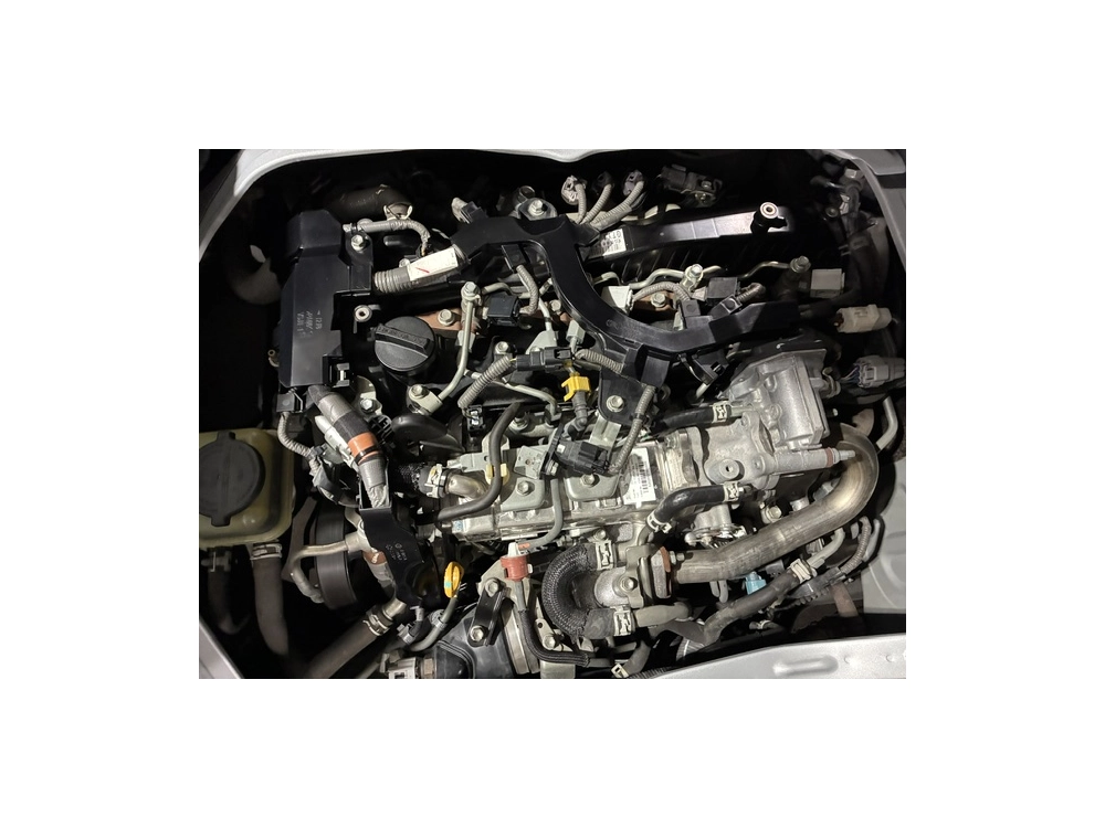 2021 Toyota Hiace Facelift Model =4X4= 6 SEATER