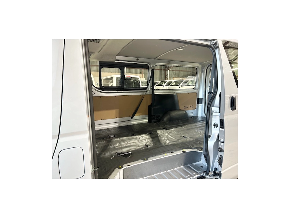 2019 Toyota Hiace =4X4= 6 Seaters $500DISCOUNTED FOR FUEL (1 WEEK ONLY)
