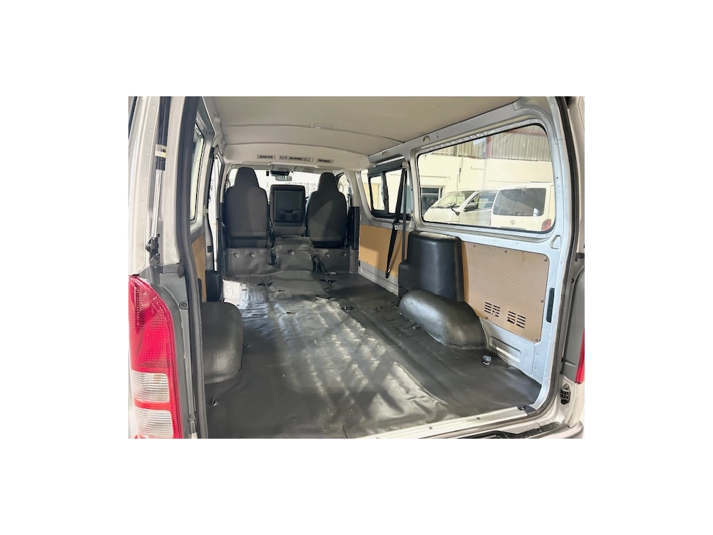 2019 Toyota Hiace =4X4= 6 Seaters $500DISCOUNTED FOR FUEL (1 WEEK ONLY)