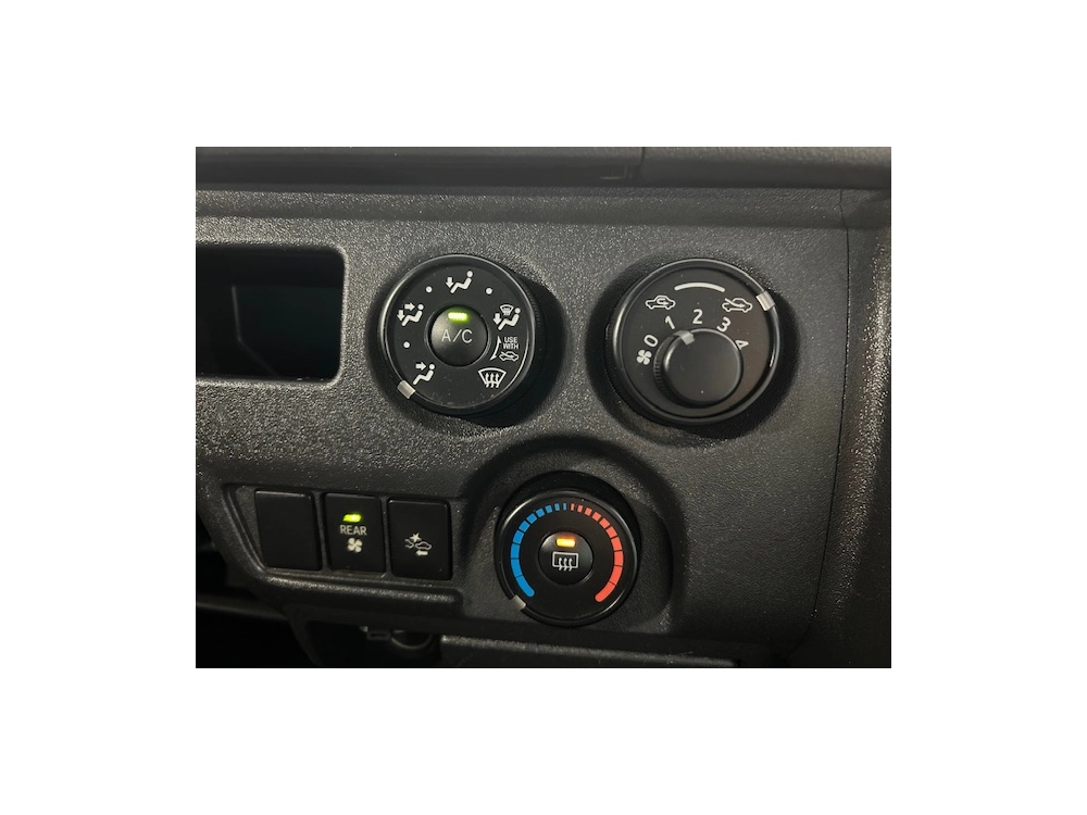 2019 Toyota Hiace =4X4= 6 Seaters $500DISCOUNTED FOR FUEL (1 WEEK ONLY)