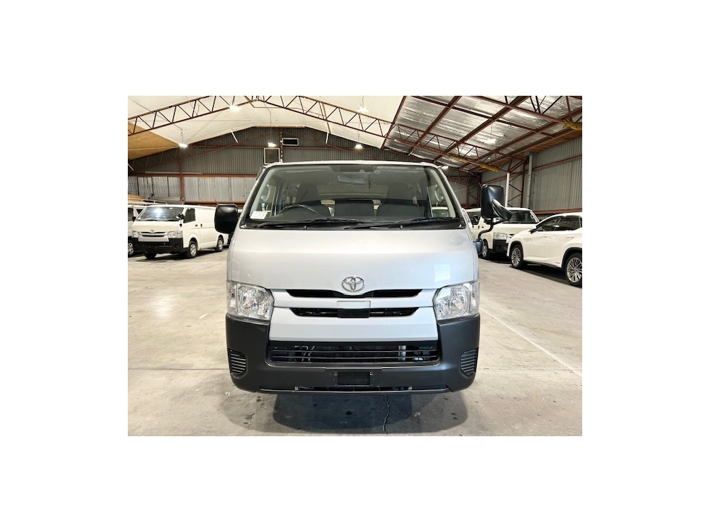 2019 Toyota Hiace =4X4= 6 Seaters $500DISCOUNTED FOR FUEL (1 WEEK ONLY)