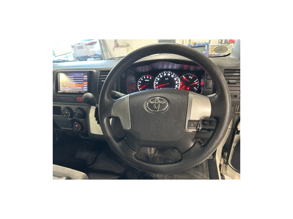 2020 Toyota Hiace =4X4= 6 Seaters 