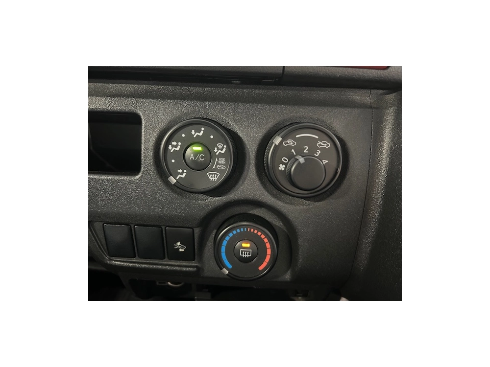 2020 Toyota Hiace =4X4= 6 Seaters 