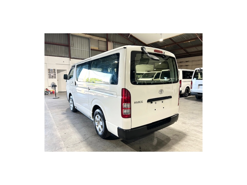 2020 Toyota Hiace = 4WD 4WD = NEW YEAR SALE