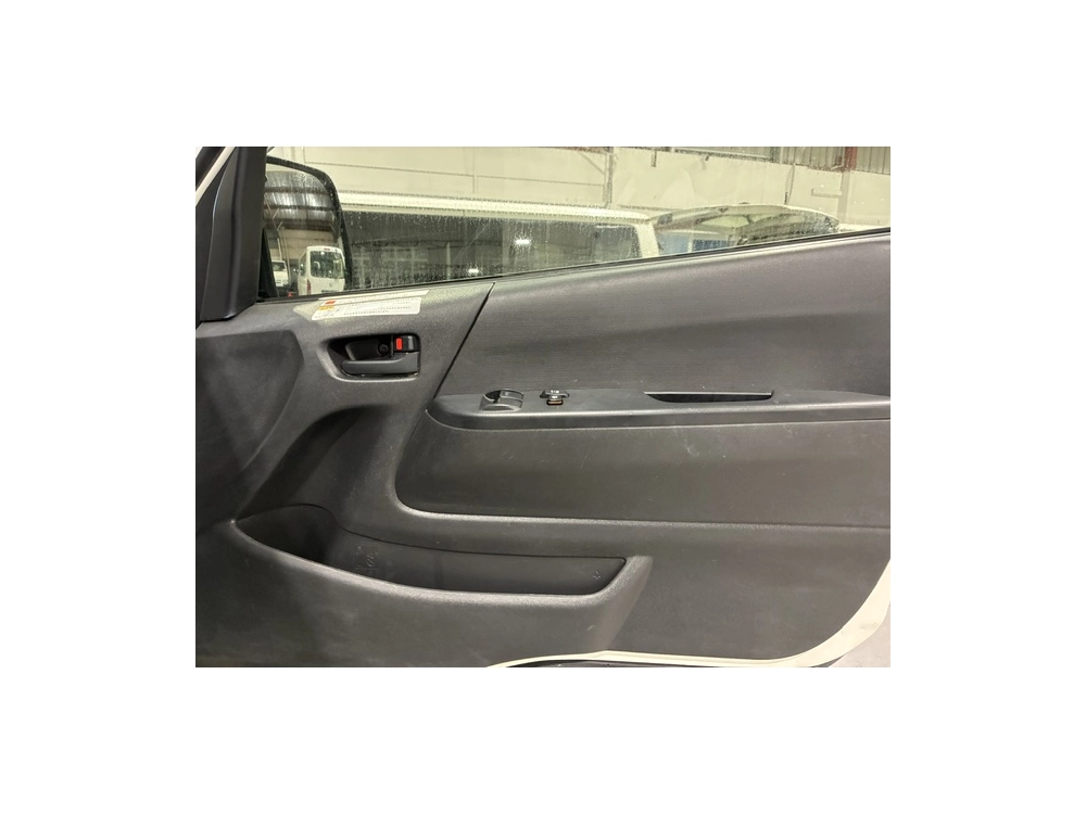 2017 Toyota Hiace =4X4= HIGHROOF ** CAMBELT DONE ** REAR AIRCON