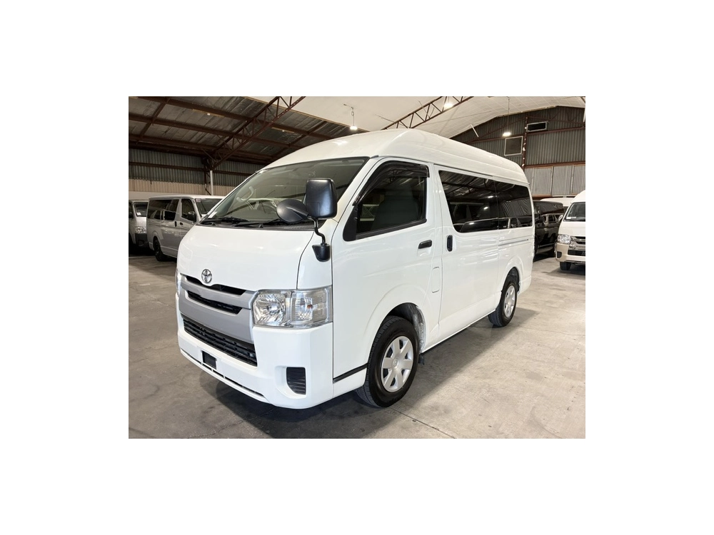 2017 Toyota Hiace =4X4= HIGHROOF ** CAMBELT DONE ** REAR AIRCON