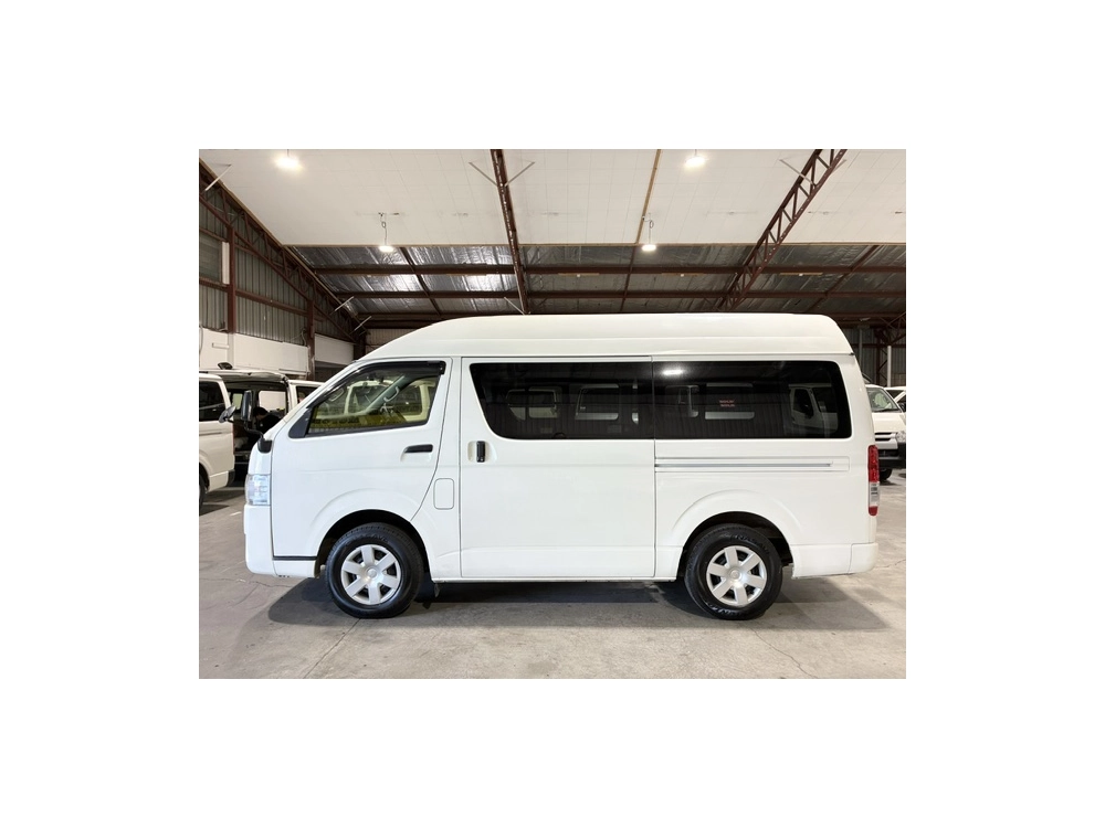 2017 Toyota Hiace =4X4= HIGHROOF ** CAMBELT DONE ** REAR AIRCON