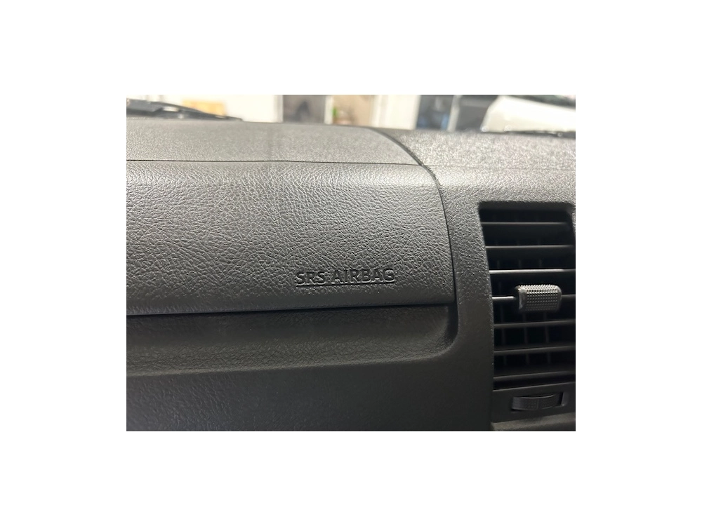 2019 Toyota Hiace $$ 4000 REDUCED $$ -- 6 SEATERS --