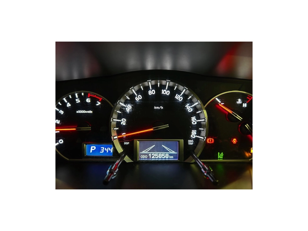 2019 Toyota Hiace $$ 4000 REDUCED $$ -- 6 SEATERS --