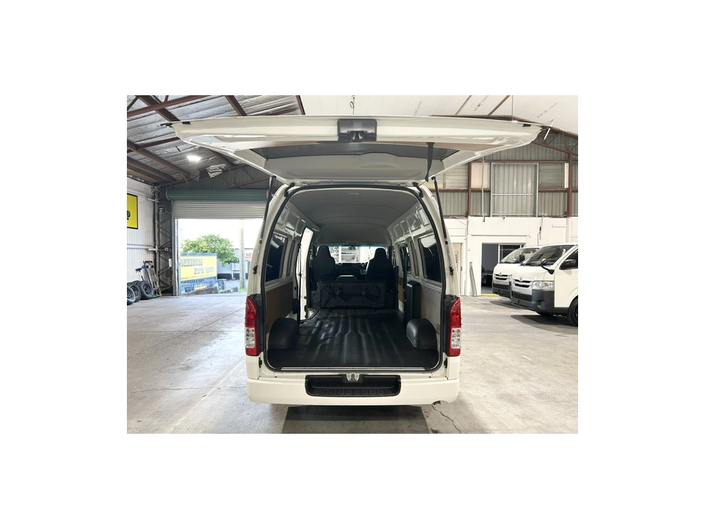 2017 Toyota Hiace 4X4 SUPER LONG WHEEL BASE _ GL PACKAGE
