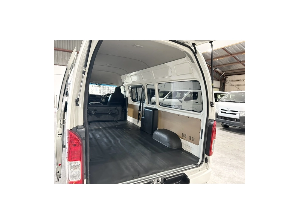 2017 Toyota Hiace 4X4 SUPER LONG WHEEL BASE _ GL PACKAGE
