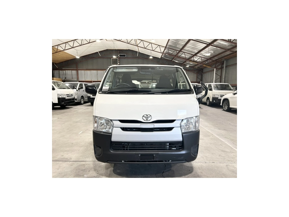 2020 Toyota Hiace / 6 Seaters! REAR AIRCON!!