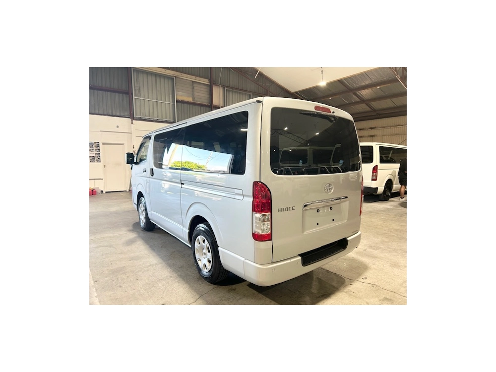 2020 Toyota Hiace GL PACKAGE =4X4= FULL OPTION 