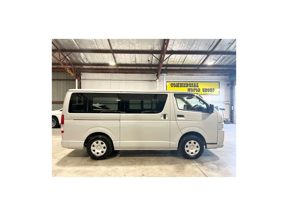 2020 Toyota Hiace GL PACKAGE =4X4= FULL OPTION 