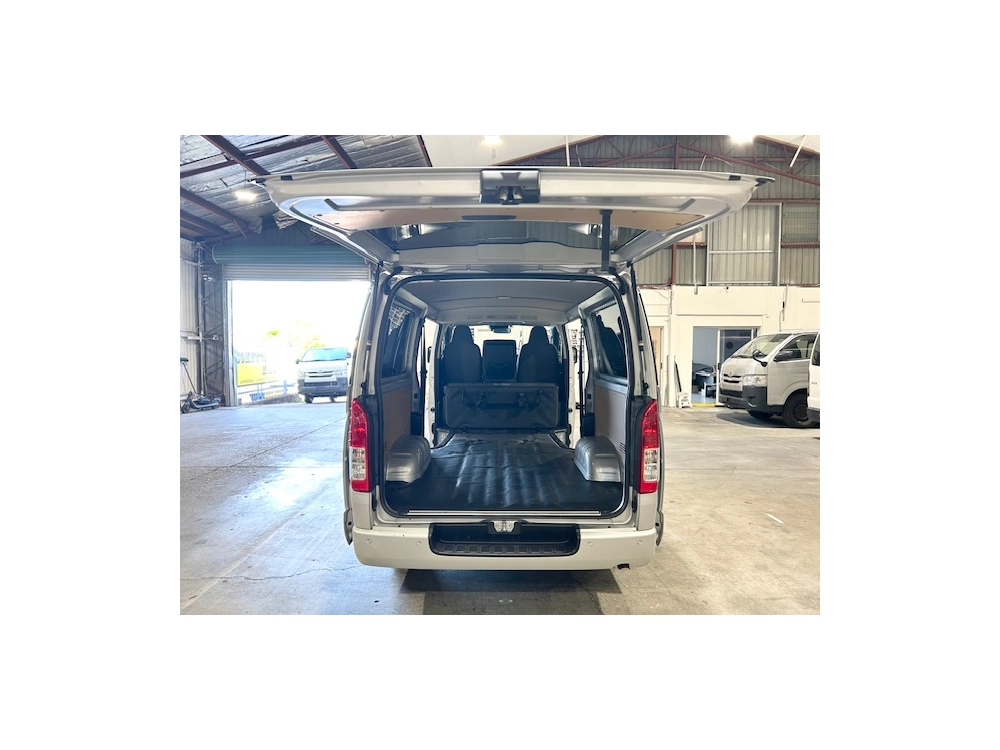 2020 Toyota Hiace GL PACKAGE =4X4= 