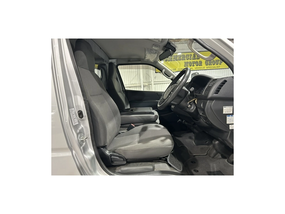 2018 Toyota Hiace =4X4= $1000 DISCOUNTED for Fuel
