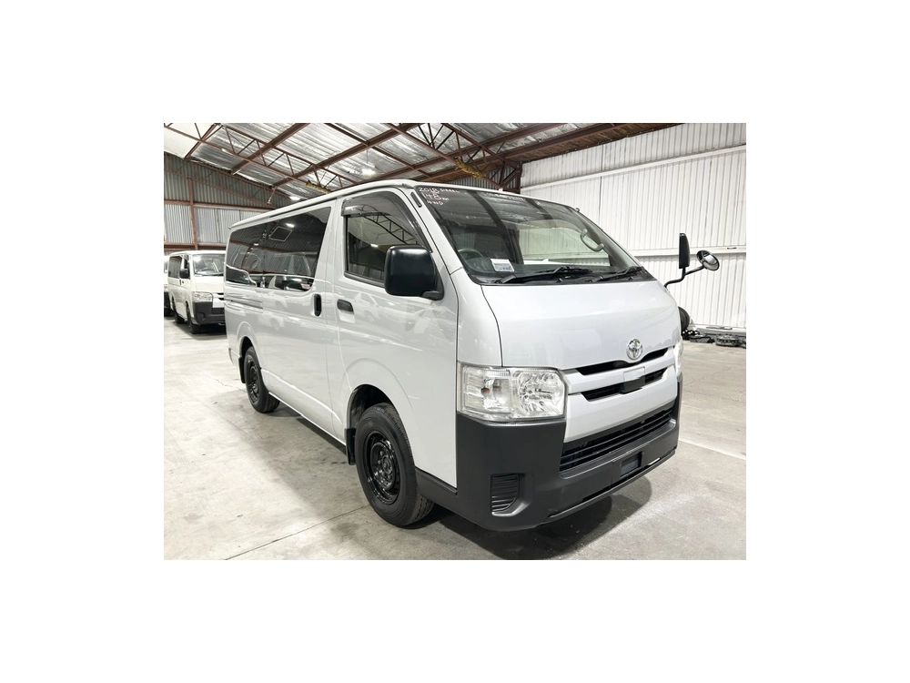 2018 Toyota Hiace =4X4= $1000 DISCOUNTED for Fuel