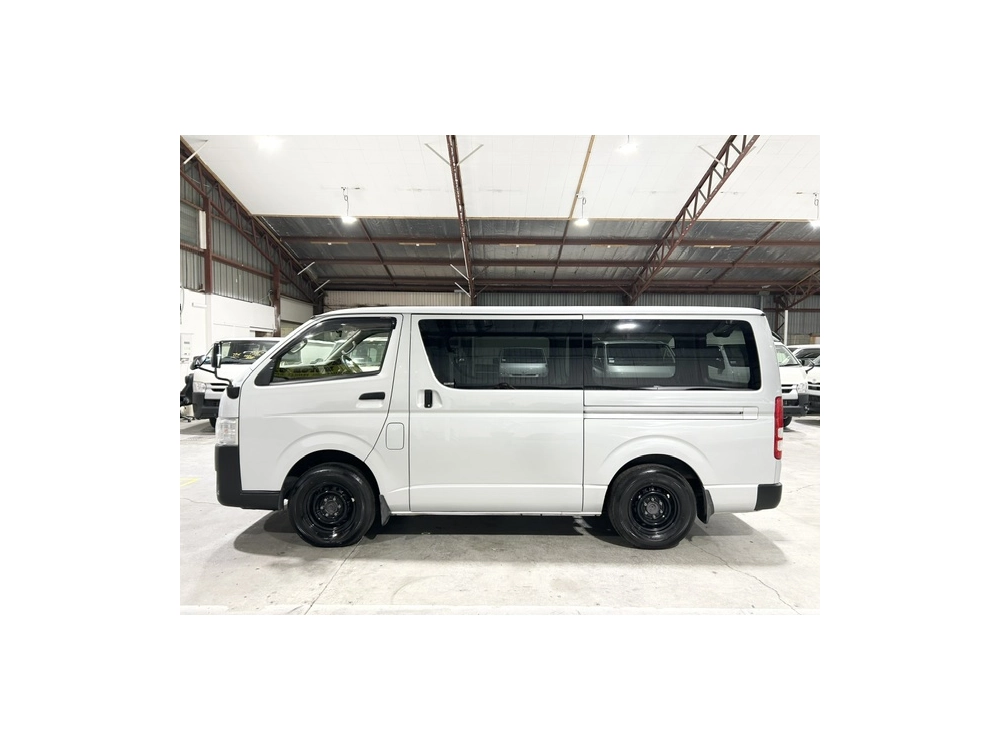 2018 Toyota Hiace =4X4= $1000 DISCOUNTED for Fuel